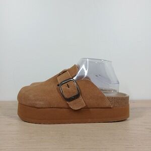 Cushionaire Sandals Women 10 Tan Leather Platform Buckle Slide Boho Casual